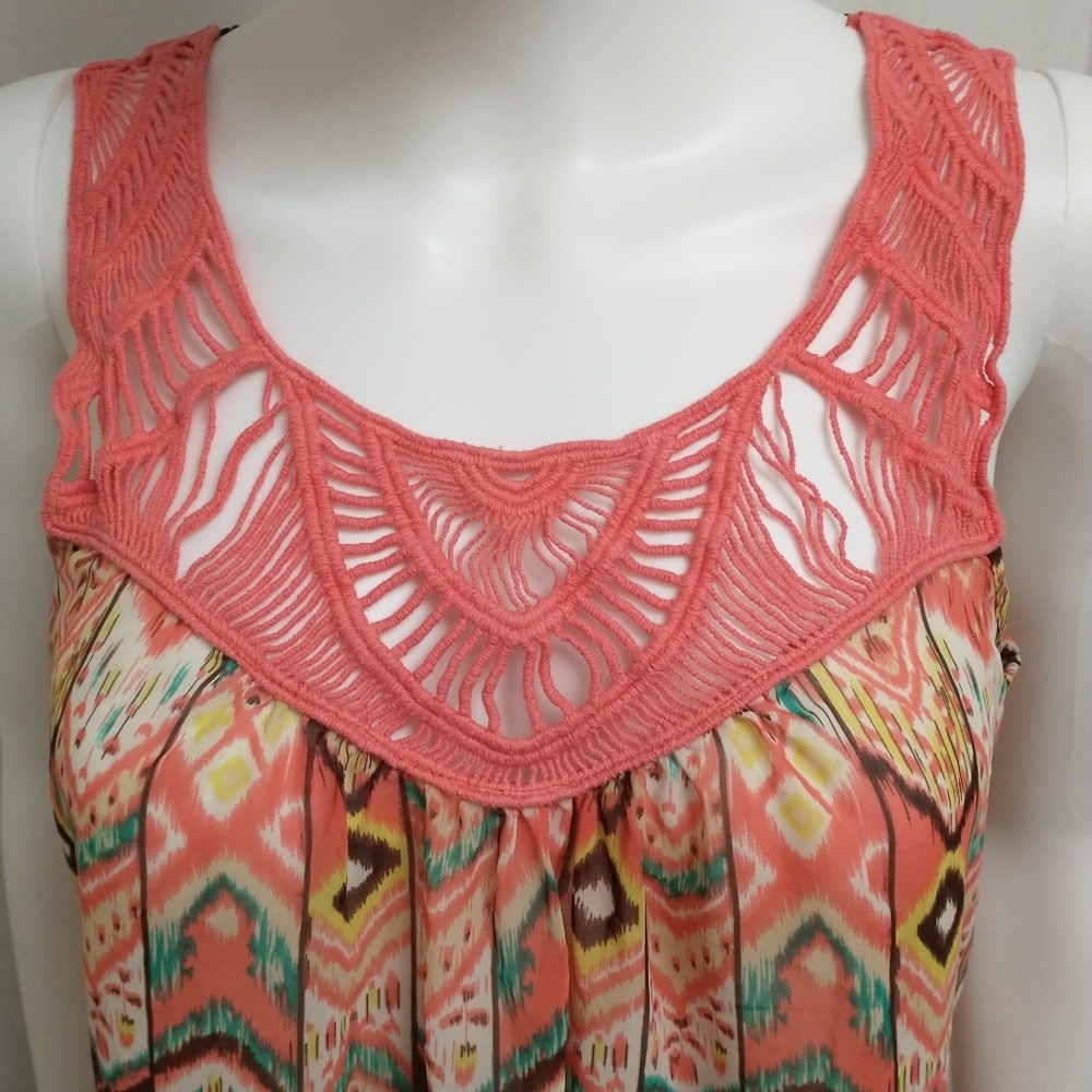 Vanity Tribal Pattern Top - Picture 6 of 7